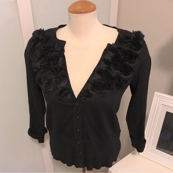Black Cardigan with 3D Black Roses - Picture 1 of 3